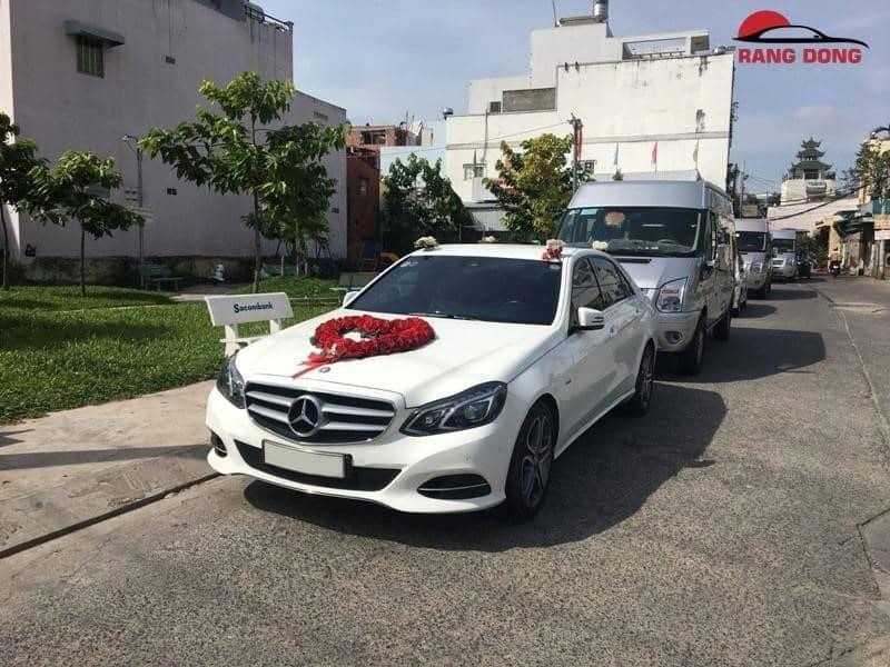 Thuê Xe Cưới Mercedes C200