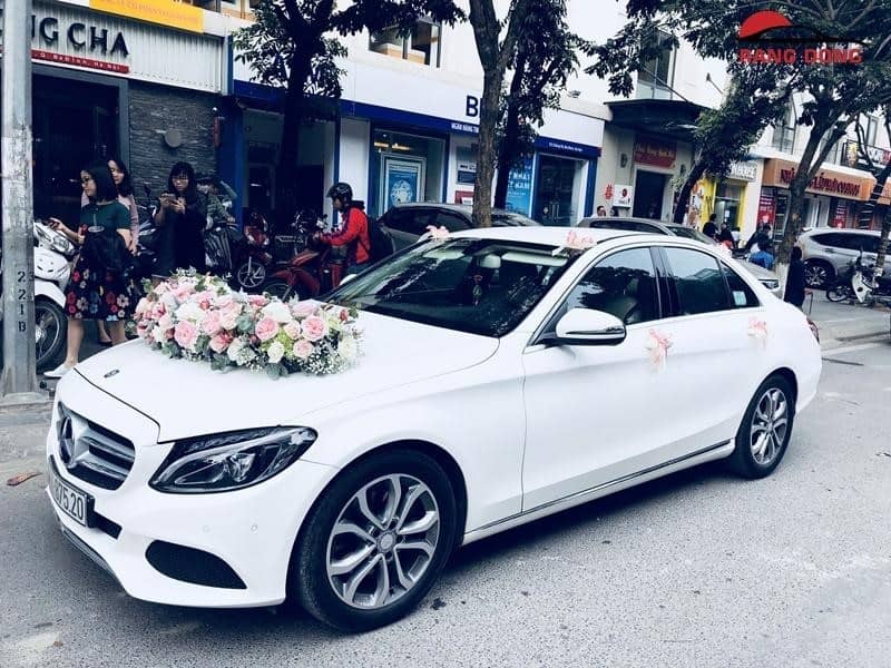 1 Thuê xe cưới Mercedes - Trao niềm vui cho ngày hạnh phúc